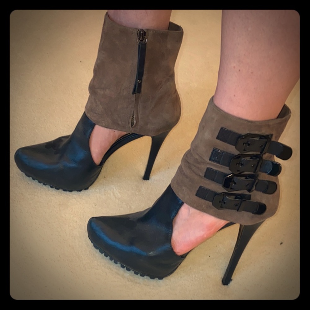 Report Signature - image 1